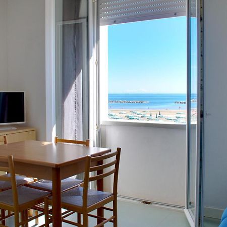 Sun Beach Residence Римини Экстерьер фото