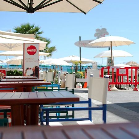 Sun Beach Residence Римини Экстерьер фото