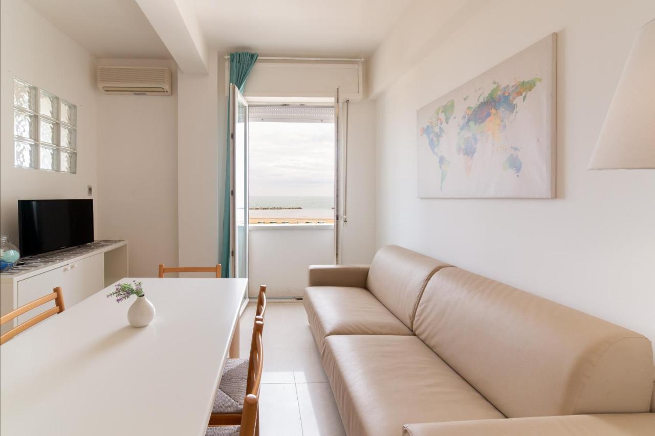 Sun Beach Residence Римини Экстерьер фото