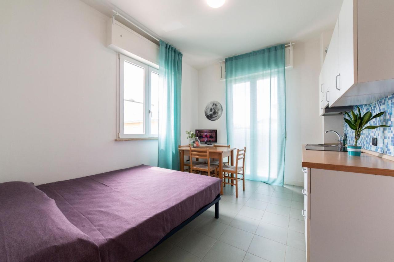 Sun Beach Residence Римини Экстерьер фото